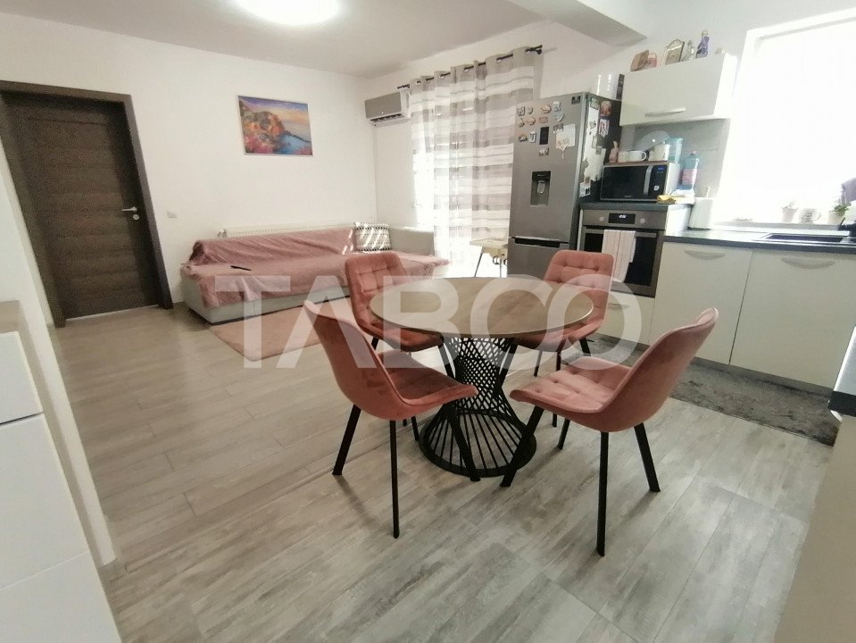 Apartament decomandat de vanzare 3 camere parcare balcon Arhitectilor in Sibiu - Irina Rosetti