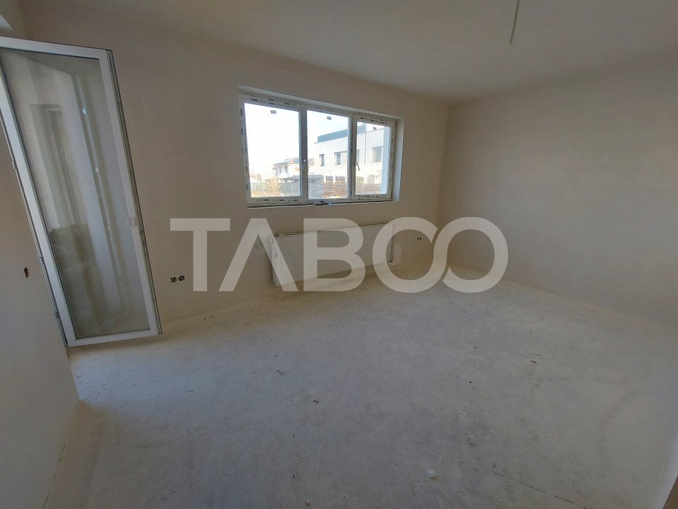 Apartament decomandat de vanzare 52mpu 2 camere 2 logii loc parcare