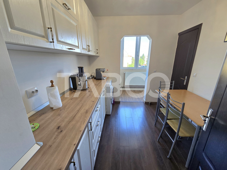 Apartament decomandat de vanzare 53 utili renovat pivnita Dioda Sibiu