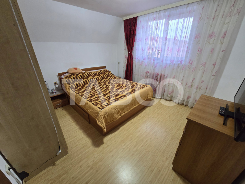 Apartament decomandat de vanzare 59 utili balcon pod zona Dioda Sibiu