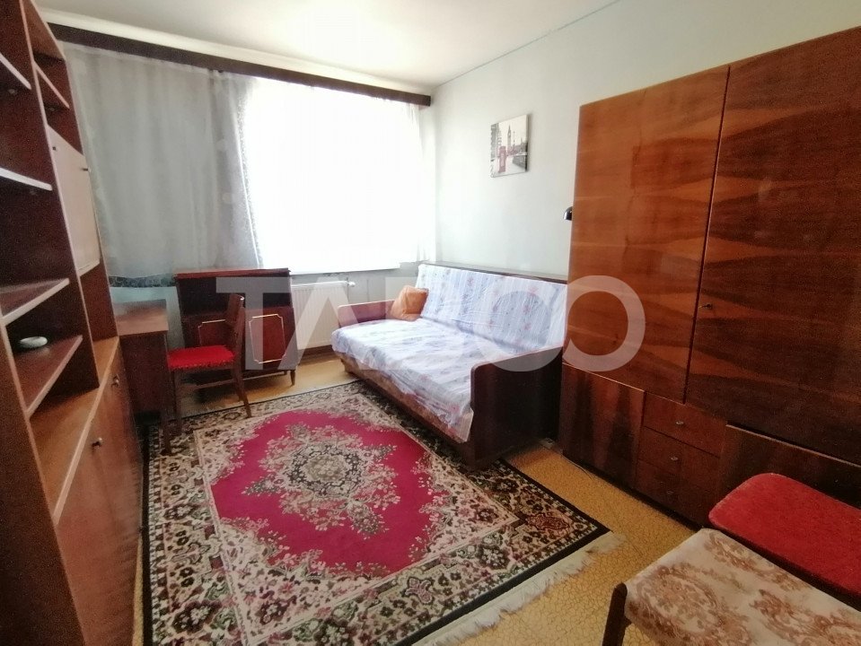 Apartament decomandat de vanzare cu 3 camere balcon zona Mihai Viteazu in Sibiu - Mihai Viteazu