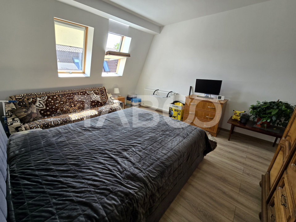 Apartament decomandat de vanzare mobilat 65 utili balcon parcare Sibiu