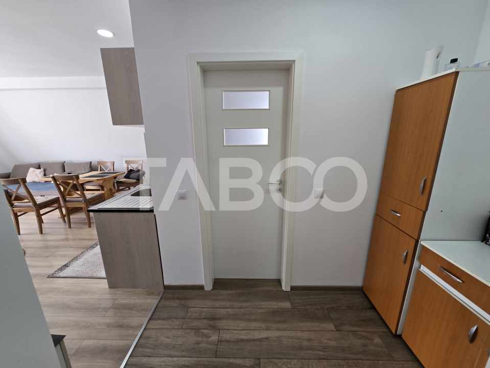 Apartament decomandat de vanzare mobilat 65 utili balcon parcare Sibiu