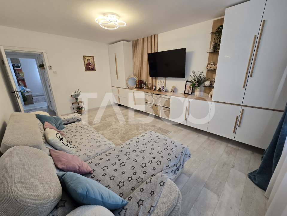 Apartament decomandat de vanzare mobilat pivnita Vasile Aaron Sibiu 
