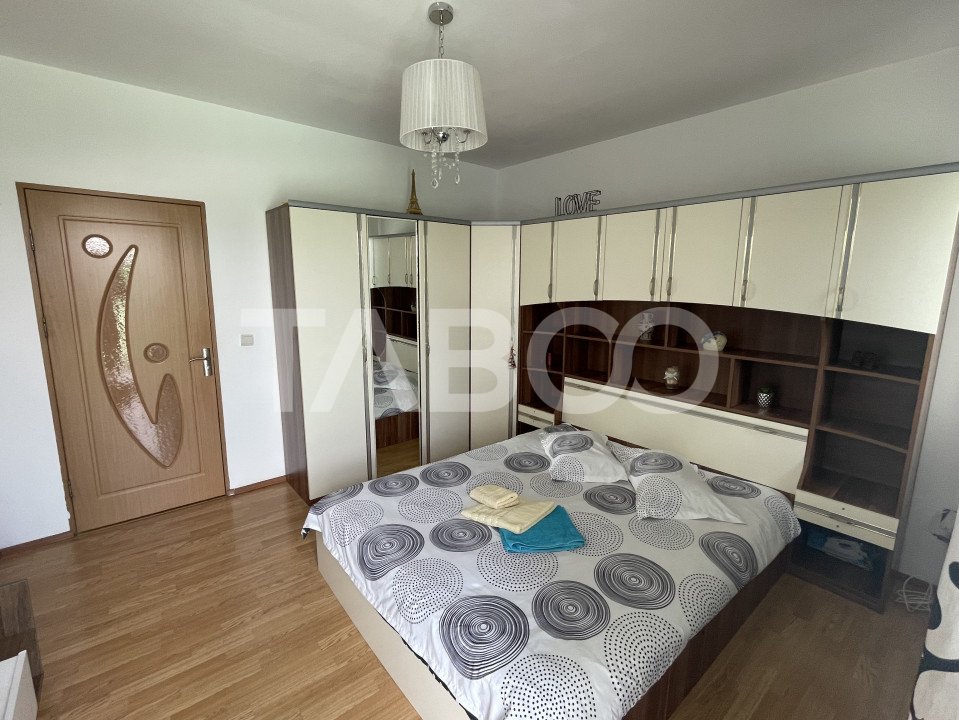 Apartament decomandat etaj 1 cu 2 camere 60 mpu balcon Selimbar