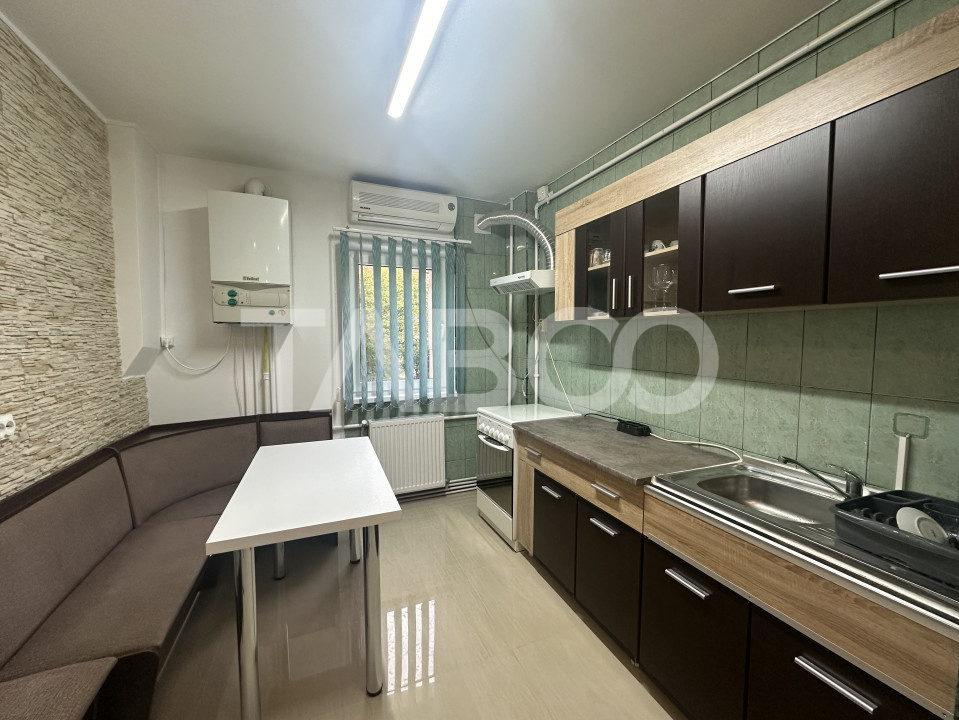Apartament decomandat renovat etaj 2 zona Mihai Viteazul