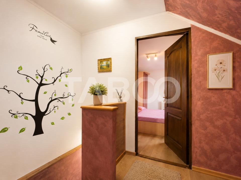 Apartament foarte spatios 3 camere balcon zona Cedonia