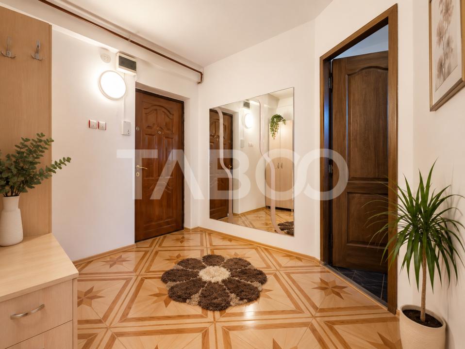 Apartament foarte spatios 3 camere balcon zona Cedonia