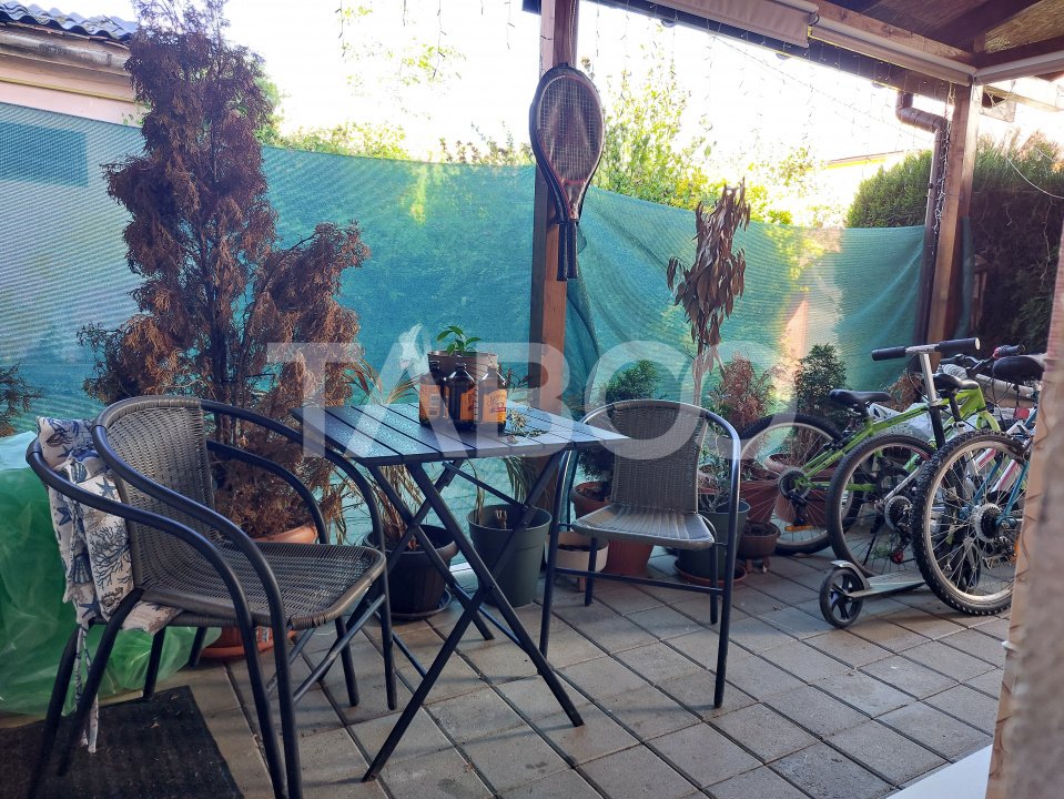 Apartament la curte 3 camere 59 mp pivnita gradina 60 mp Cisnadie