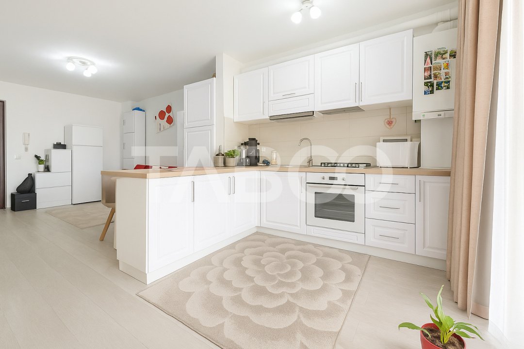 Apartament la etaj intermediar 2 camere balcon si parcare Magnolia