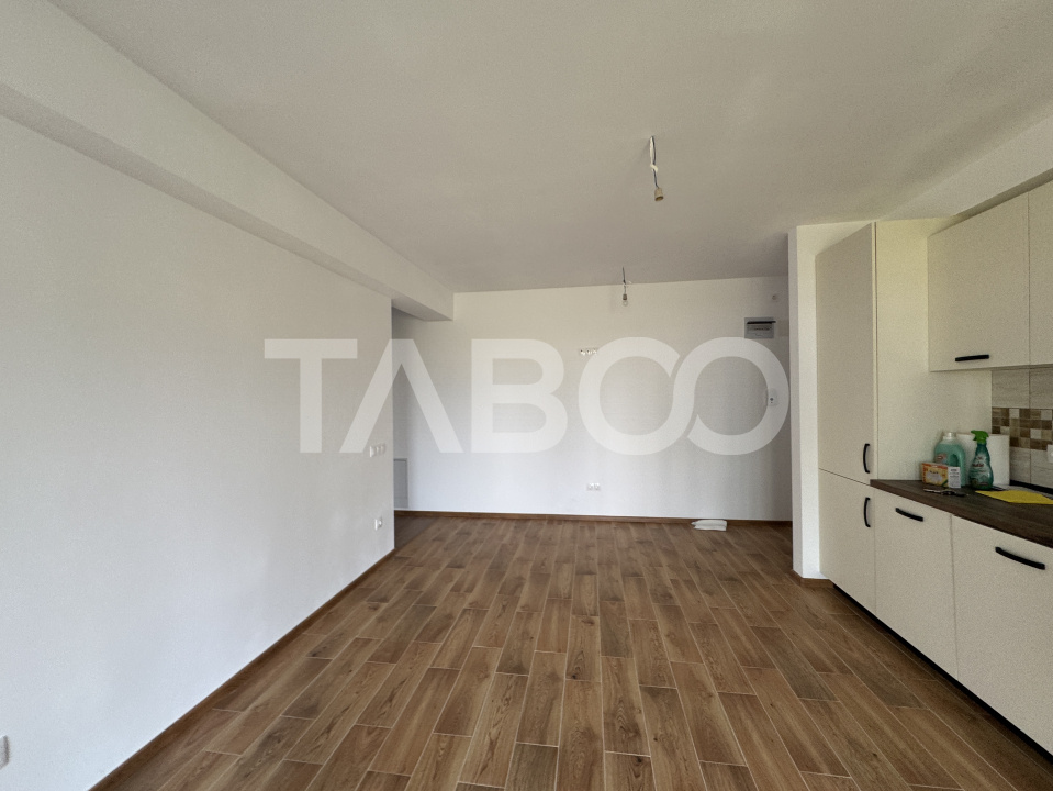 Apartament la etajul 2 cu 3 camere balcon loc parcare Doamna Stanca