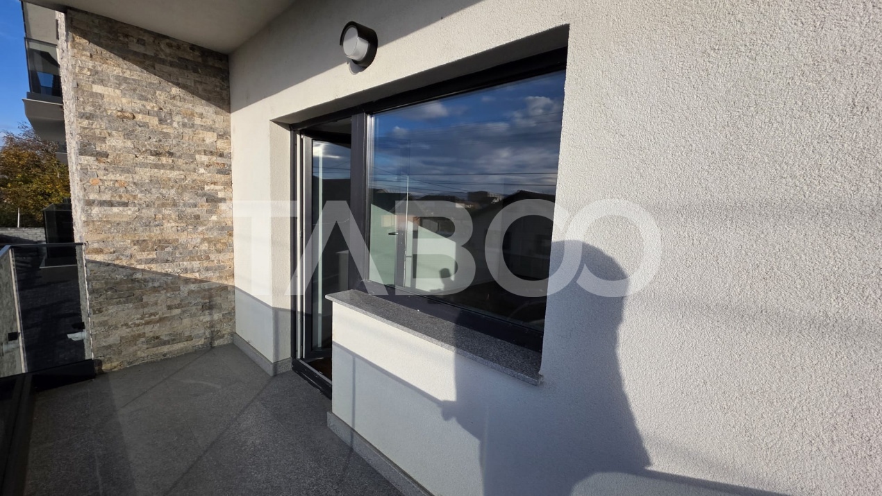 Apartament nou decomandat cu 3 camere de vanzare in Sebes