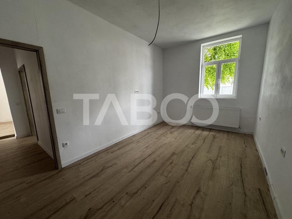 Apartament renovat complet la casa 3 camere 60 mpu Piata Cluj Sibiu