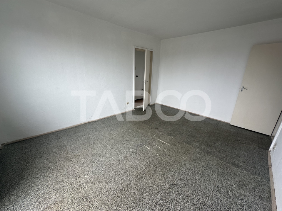 Apartament semidecomandat 2 camere 40 mpu cu priveliste spre Munte
