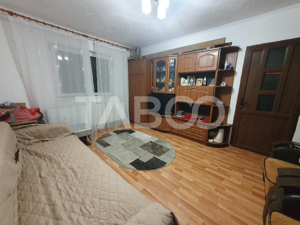 Apartament semidecomandat 2 camere parter 45 mpu Zona Tudor  in Fagaras - Tudor Vladimirescu