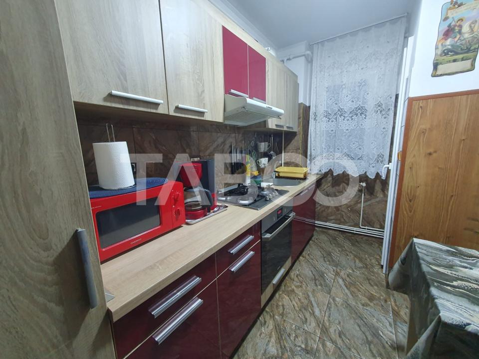 Apartament semidecomandat 2 camere parter 45 mpu Zona Tudor 