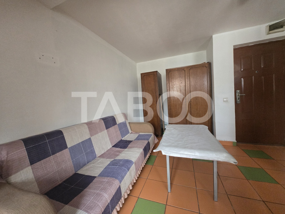 Apartament semidecomandat de vanzare 51mp zona Vasile Aaron Sibiu