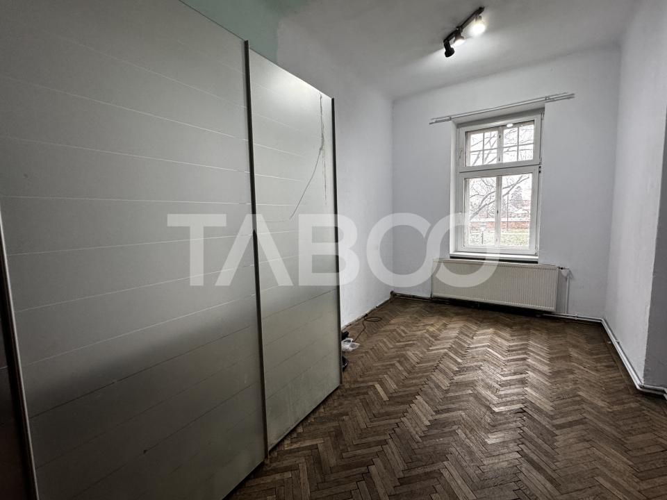 Apartament si garsoniera cu 4 camere 2 bai 109 mp Centrul Istoric