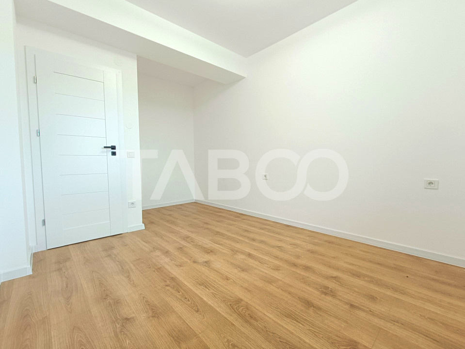 Apartament spatios 3 camere 2 bai - incalzire pardosea - parcare