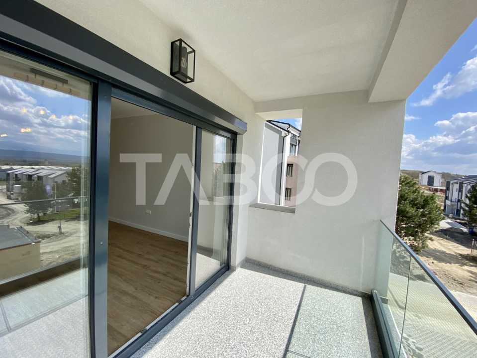 Apartament spatios cu 3 camere 2 bai si terasa de 15 mp - COMISION 0%