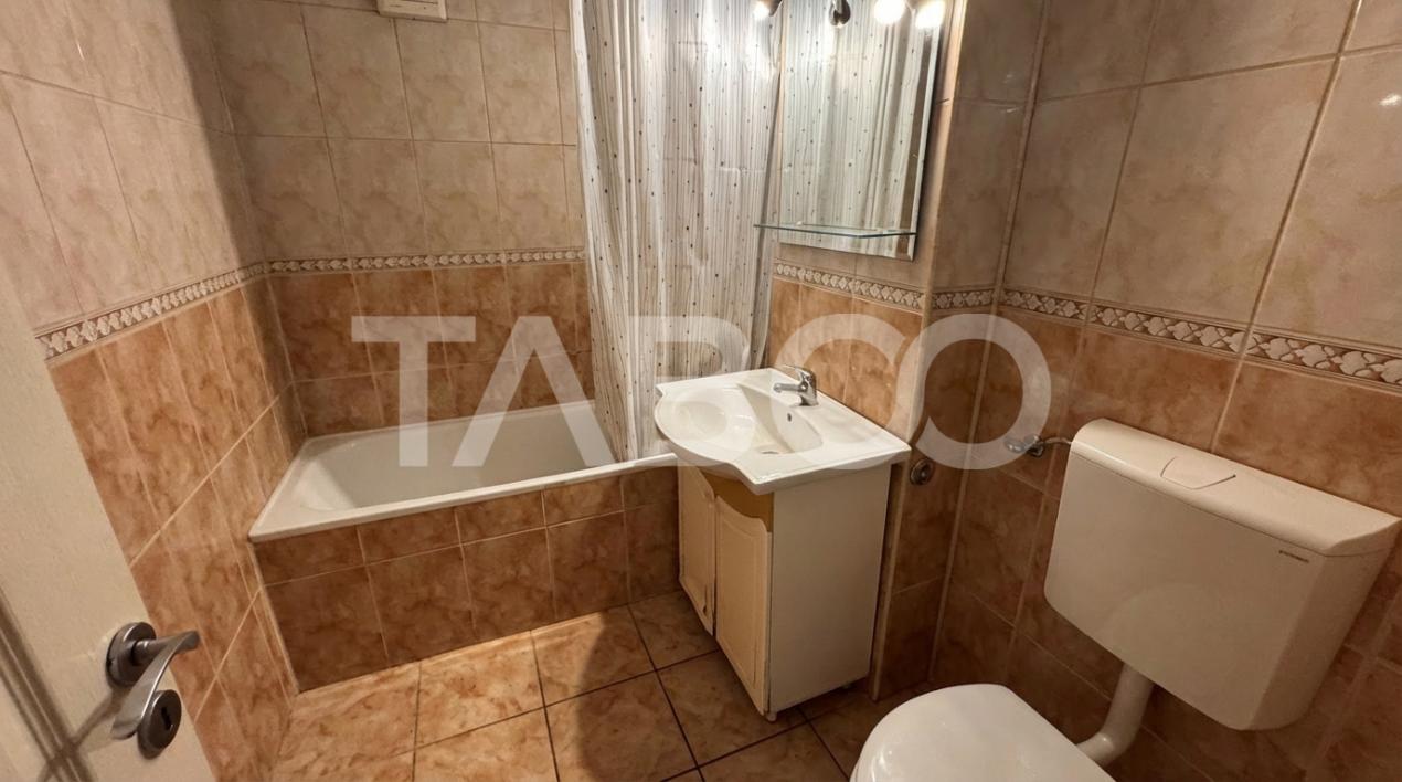 Apartament spatios cu 4 camere mobilat utilat 77mpu Milea Sibiu