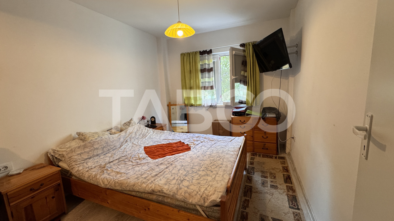 Apartament superb 4 camere mobilat utilat 80mp balcon Vasile Aaron