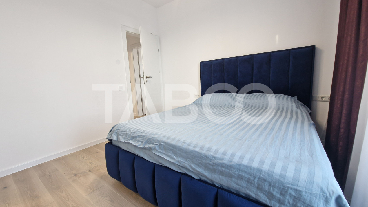 Apartament tip penthouse de inchiriat 3 camere 2 bai - terasa mare