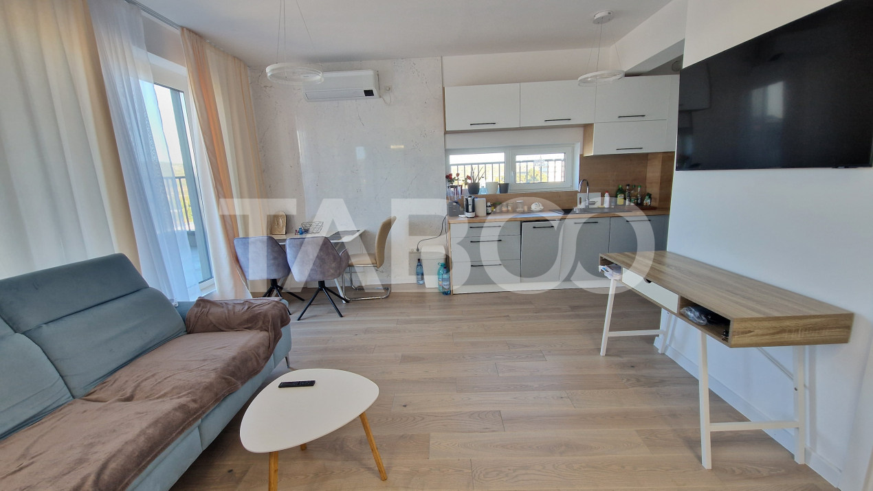 Apartament tip penthouse de inchiriat 3 camere 2 bai - terasa mare