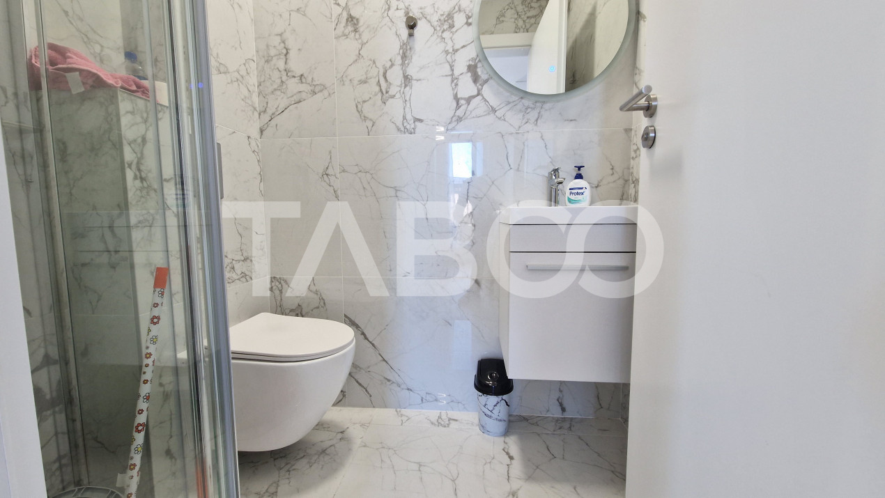 Apartament tip penthouse de inchiriat 3 camere 2 bai - terasa mare