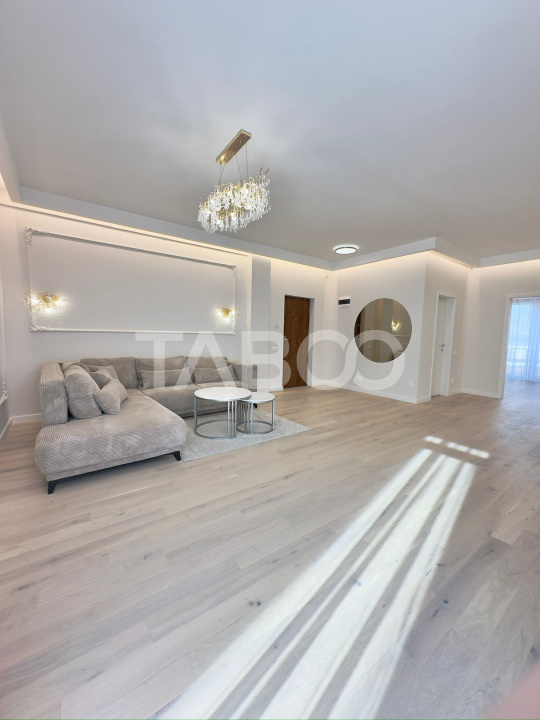 Apartamnent de tip penthouse cu 3 camere ultrafinisat in Floresti