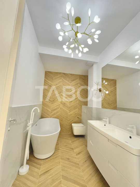 Apartamnent de tip penthouse cu 3 camere ultrafinisat in Floresti
