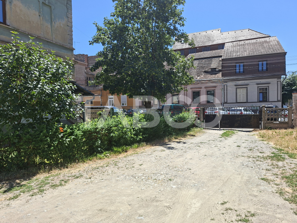 Bulevardul Victoriei - apartament 3 camere de vanzare curte garaj