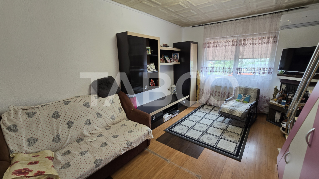 COMISION 0%-Apartament cu 3 camere de vanzare utilat mobilat Lazaret