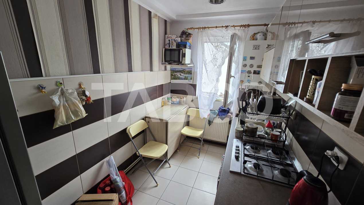 COMISION 0%-Apartament cu 3 camere de vanzare utilat mobilat Lazaret