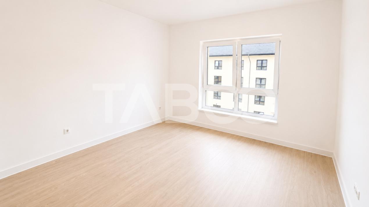De vanzare 73mp 3 camere 2 bai decomandate balcon 7mp Doamna Stanca