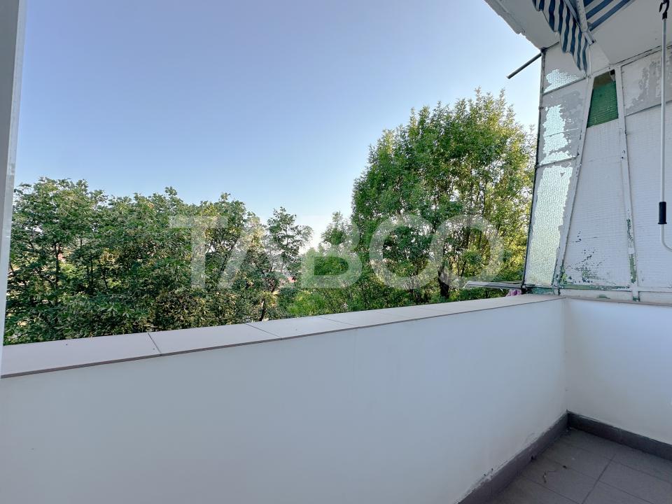 De vanzare apartament cu 4 camere mobilat zona Stadion Corvinul