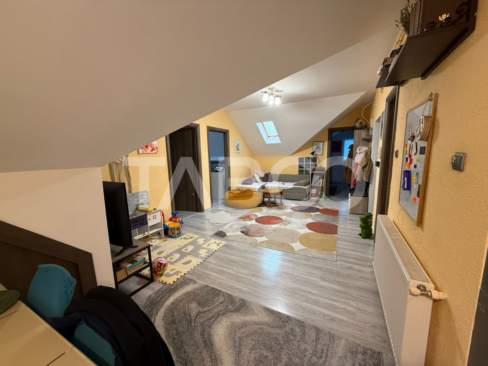 De vanzare mansarda 72 mpu 2 dormitoare zona de interes Tilisca