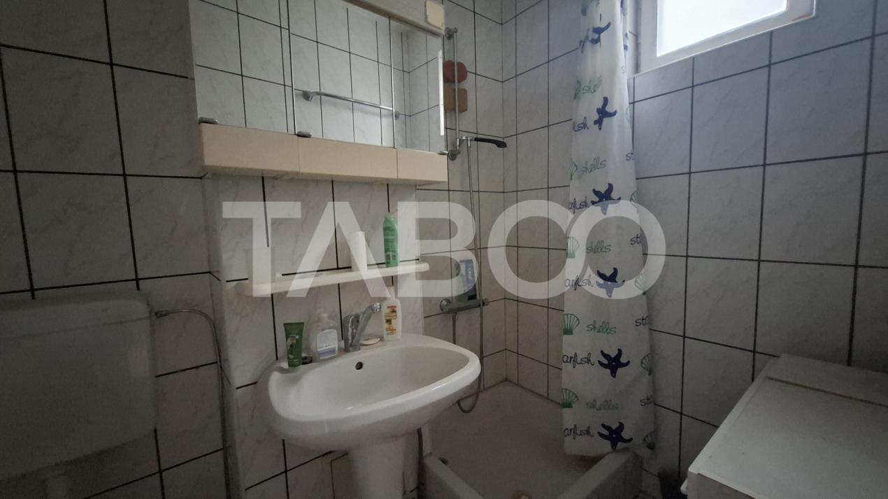 EXCLUSIVITATE-Apartament 3 camere decomandat 65 mp zona Mihai Viteazul