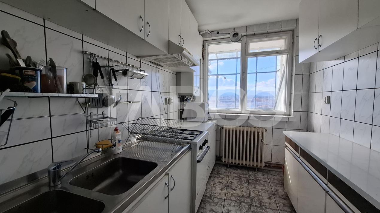 EXCLUSIVITATE-Apartament 3 camere decomandat 71 mp zona Mihai Viteazul