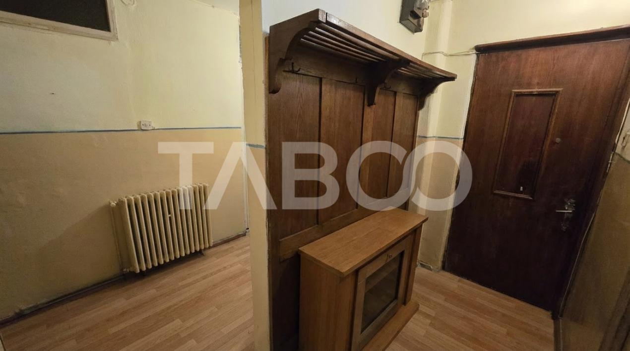 FARA COMISION - Apartament de vanzare 3 camere si balcon Siretului