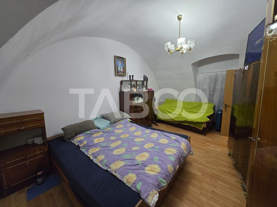 Garsoniera de vanzare decomandata 29 mp zona Centrul Istoric Sibiu