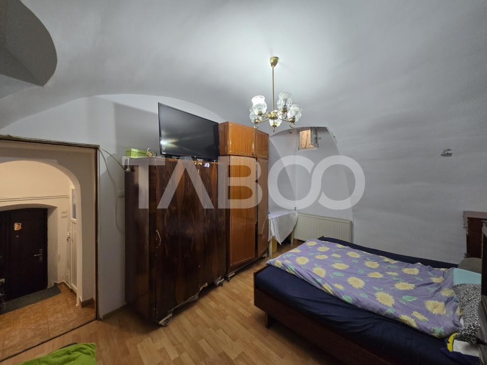 Garsoniera de vanzare decomandata 29 mp zona Centrul Istoric Sibiu