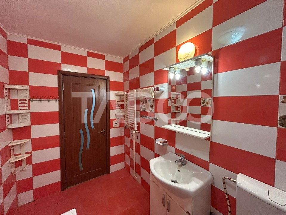 Garsoniera de vanzare etaj intermediar 45 mpu balcon inchis in Sibiu