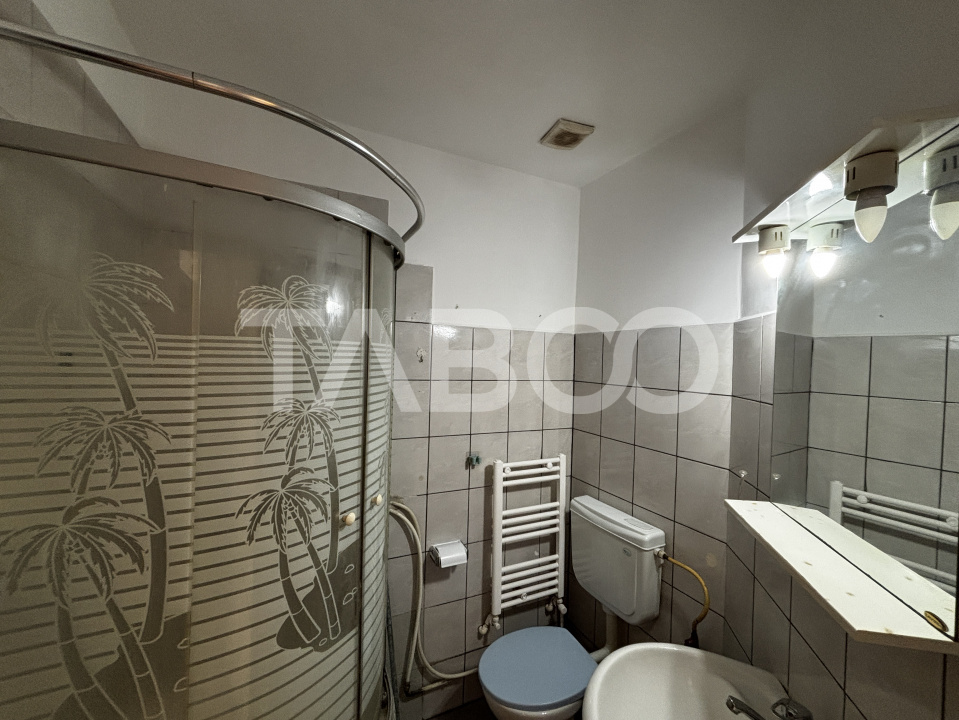 Garsoniera de vanzare  la parter mobilata si utilata  Sibiu