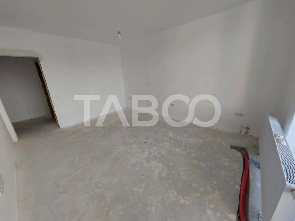 Garsoniera decomandata de vanzare 47 mpu loc de parcare logi Selimbar