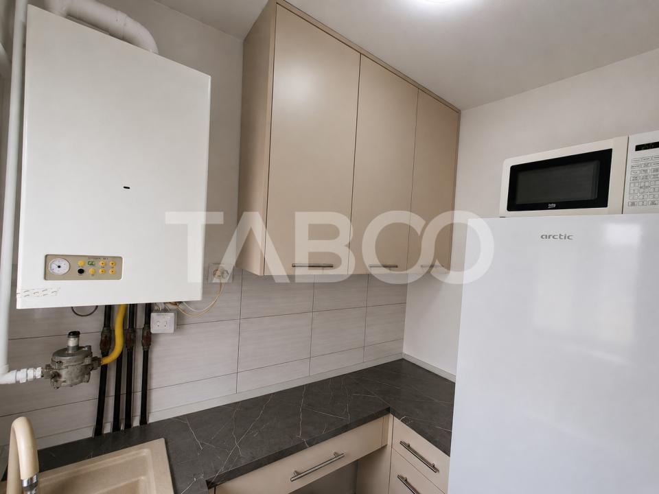 Garsoniera decomandata etaj 2 balcon Calea Dumbravii de vanzare