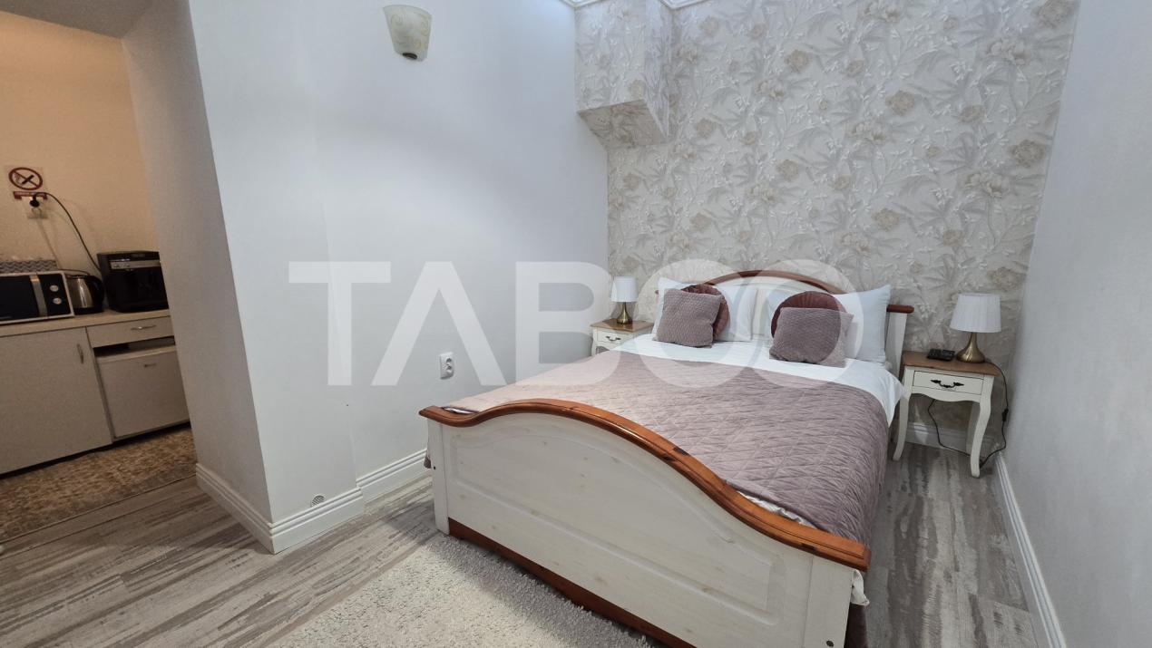 OPORTUNITATE INVESTITIE - 2 Garsoniere de vanzare in Centrul Istoric