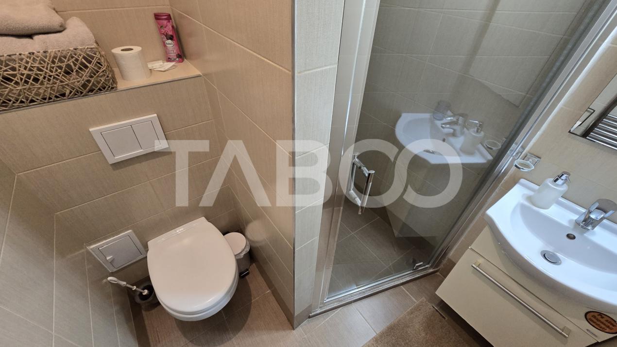 OPORTUNITATE INVESTITIE - 2 Garsoniere de vanzare in Centrul Istoric