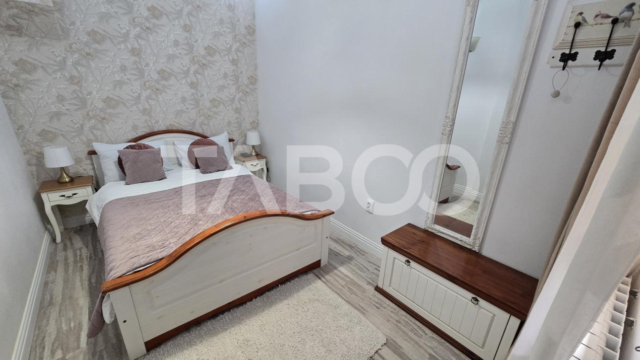 OPORTUNITATE INVESTITIE - 2 Garsoniere de vanzare in Centrul Istoric