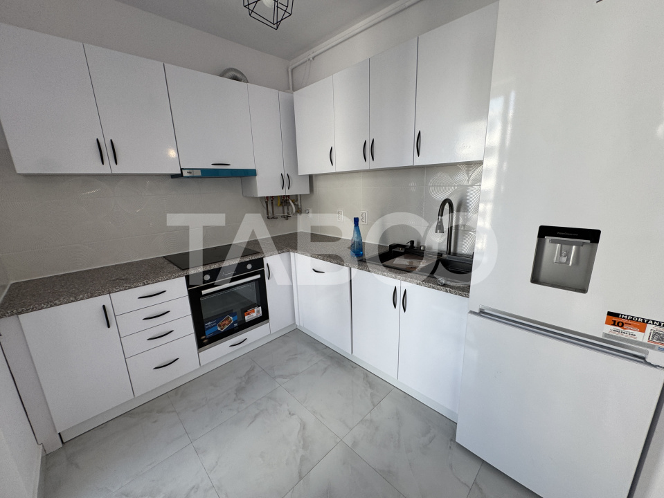 PRIMA INCHIRIERE-Apartament 3 camere 65 mpu loc parcare Doamna Stanca